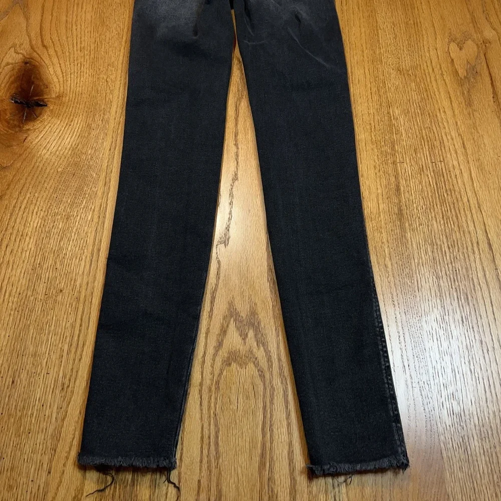 Free People‎ We the Free Black Women's 26 (24X30) Raw Hem Skinny Jeans
